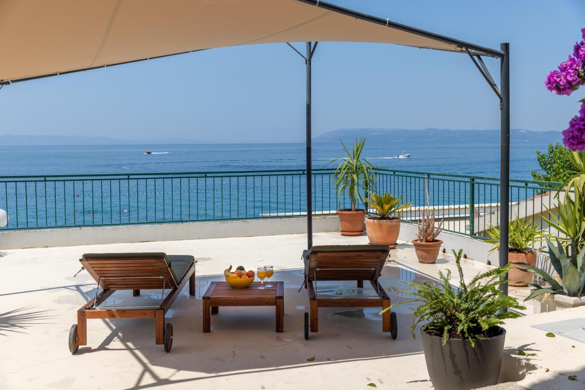 Beachfront Comfort Nives *